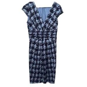 Kay Unger Size 10 100% Silk Blue White Dress V Neck $385